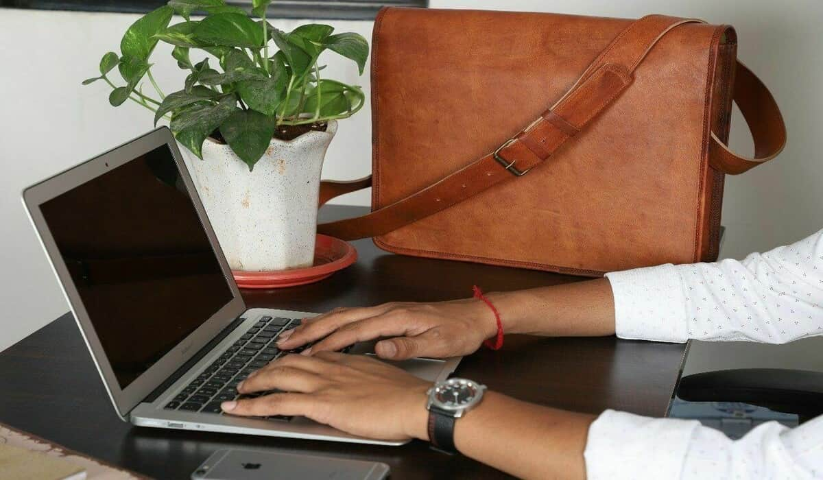  Buy and price list of brown leather laptop bags with the best quality 