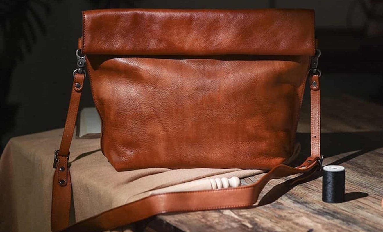  Price and purchase of Men Leather Shoulder Bag + Cheap sale 