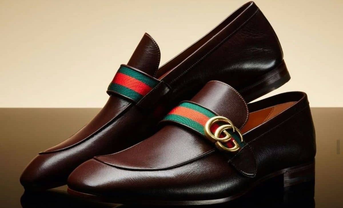  Well Crafted Gucci Leather Shoes | great price 