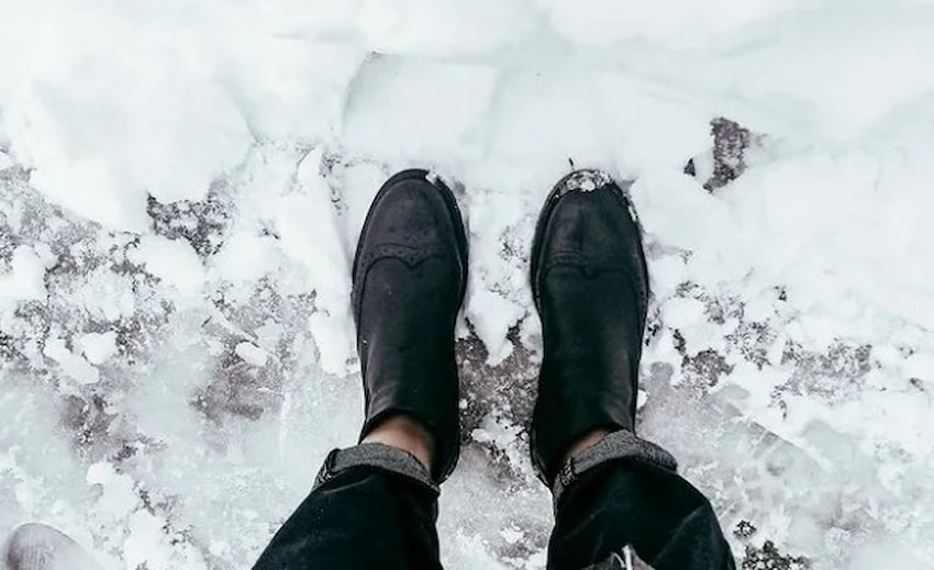  Leather Shoes in Washing Machine + Leather Shoes in Washer 